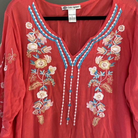 Cute Options Top -Large - Picture 2 of 12